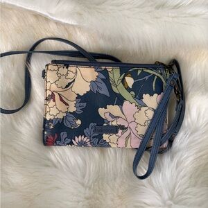 Sakroots 7” Bi-Fold Clutch Wallet ID Card Organizer Wristlet Purse